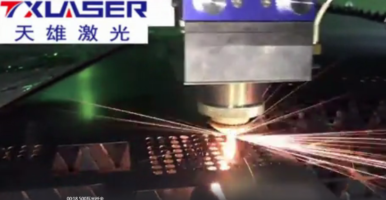 金屬激光切割機 切割銅現場(chǎng)圖