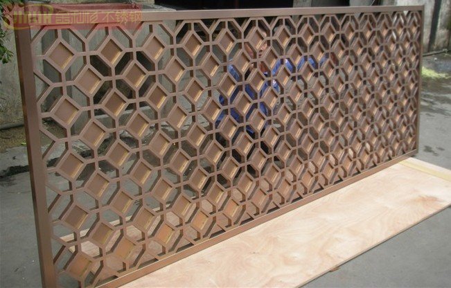 激光切割機切割屏風(fēng)