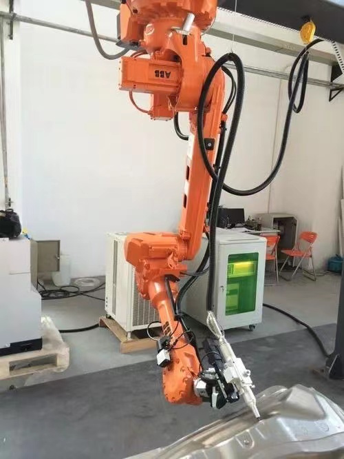 倒裝龍門(mén)架三維激光切割機